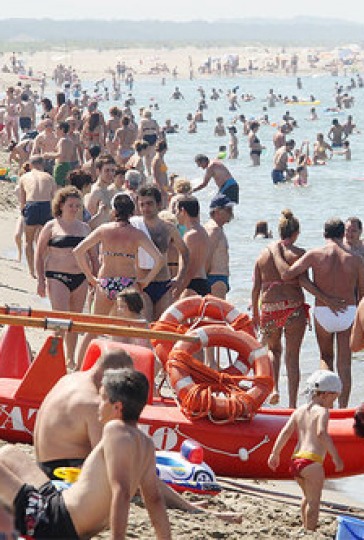 Spiaggia Affollata